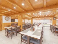 Snow Peak Retreat & Cottage Hotels in Manali