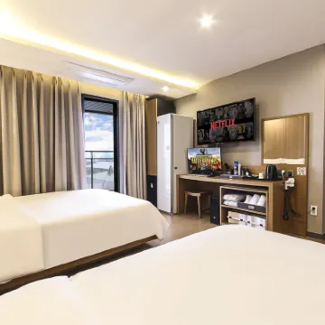 Hotel Prima Busan Hotels near Gimhae International Airport