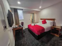 Hullywood Rooms Hotels in 
