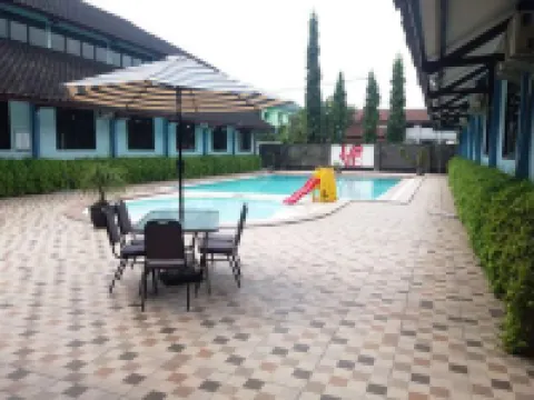 PLUM Prestige Hotel Juanda Hoteles en Gedangan