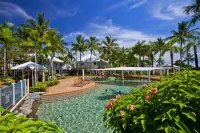 Coral Sands Beachfront Resort Hotels in Trinity Beach