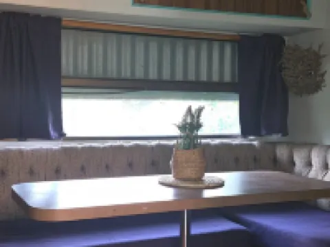 One Life Live It Farm stay "Retro VanStay" Hotels in Buronga