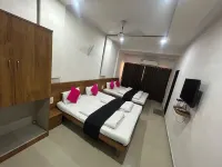 Hotel Raj Surat