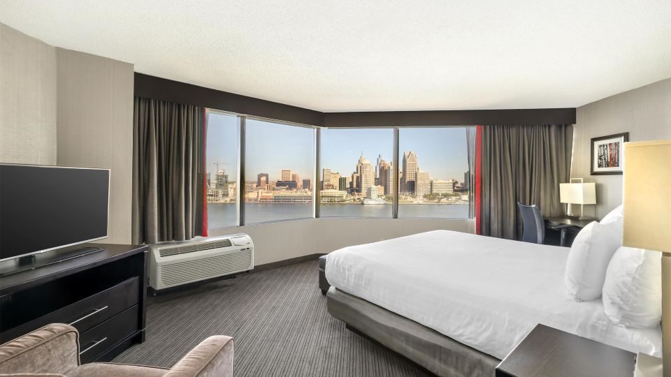 Best Western Plus Waterfront Hotel