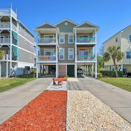 Calm Coastal Haven w/ 2 Balconies Near Beach