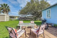 Cozy Cottage w/ Patio < 2 Mi to Rockport Beach! - parkir