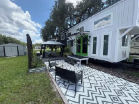 Pet Friendly, Modern Tiny Home in Vibrant Clermont!