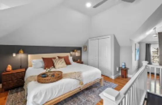 3Br Salem Townhouse Minutes to Downtown