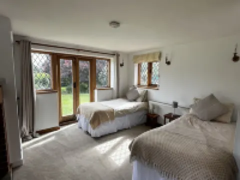 Bed and Breakfast Dunsfold Hotels in Godalming