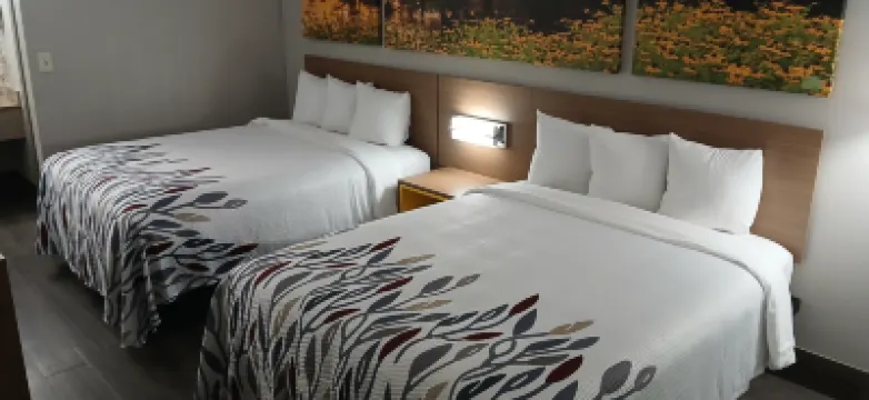 Red Roof Inn Leeds Hotels in 