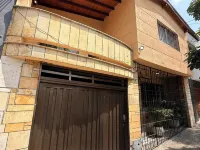 Hostal Pacifico Encanto Hotels near Aranjuez Park