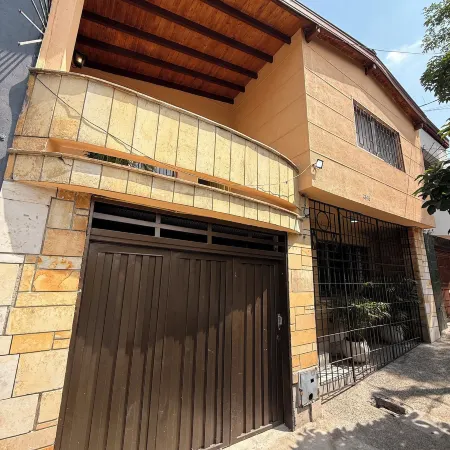 Hostal Pacifico Encanto Отели рядом с достопримечательностью «Научный музей Explora Park»