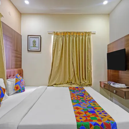 FabHotel MRV Inn - Nr. Express Avenue Mall & Spencer Plaza Mall