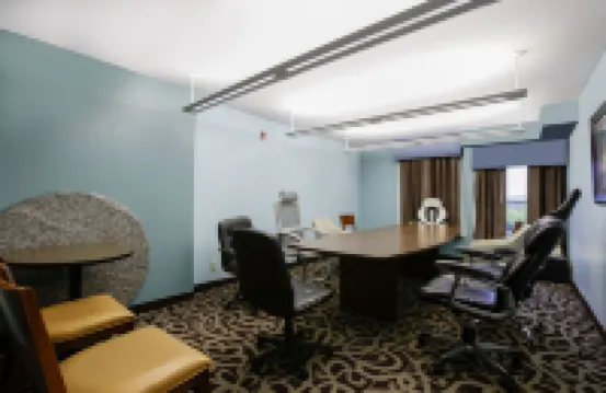 Copley Inn & Suites by OYO Akron Oh Hotels in Copley Township