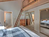 Stateline Ski House Walk to Boulder Lift! Hotels in Stateline
