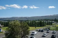 Gistihúsið - Lake Hotel Egilsstadir - Mountain view