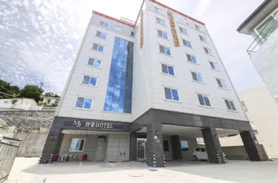 Mj Hotel Hoteles cerca de Estatua de Yi Sun-Sin