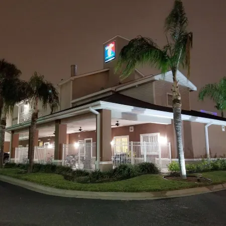 Studio 6 McAllen, TX