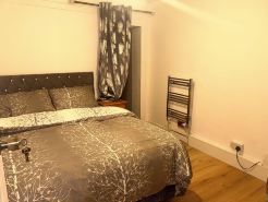 Charming 4-bedroom House Rental in Basildon, UK