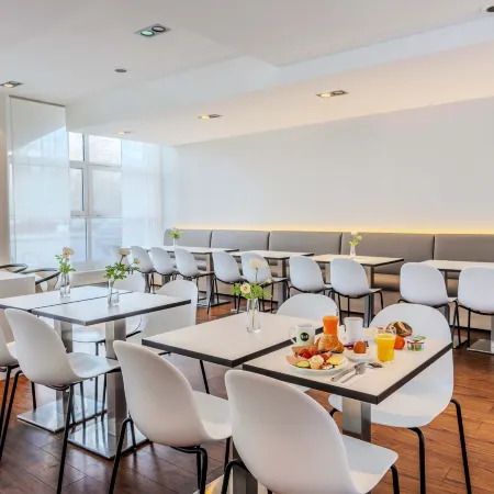 B&B HOTEL München-Schwabing Отели рядом с достопримечательностью «Швабинг-Фрайман»