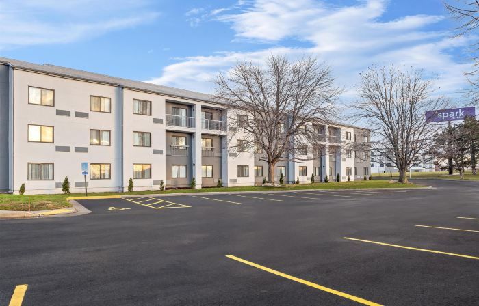 Spark by Hilton Bettendorf Quad Cities