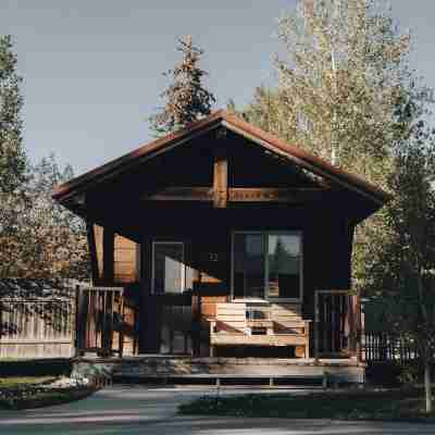Teton Valley Resort Hotel Exterior