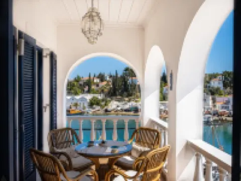 포르토 베키오 럭셔리 스위트 스페체스 호텔