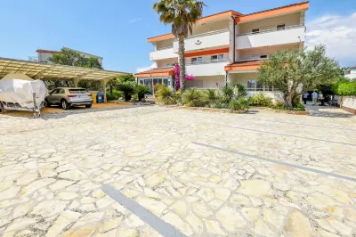 Apartments Aurel Hotels in 