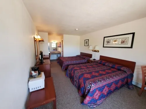 Riverside Inn - Motels