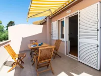 Apartments Igor Hotels in Lun