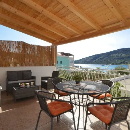 Apartments Paz Sea View