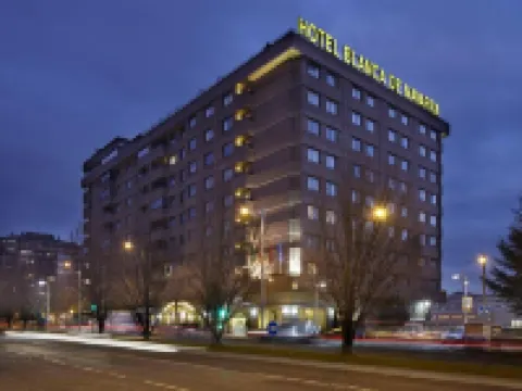 Hotel Blanca de Navarra Hotels near University Museum of Navarra