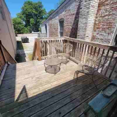Stay downtown within walking distance of restaurants, shopping, and breweries! Hotel Exterior