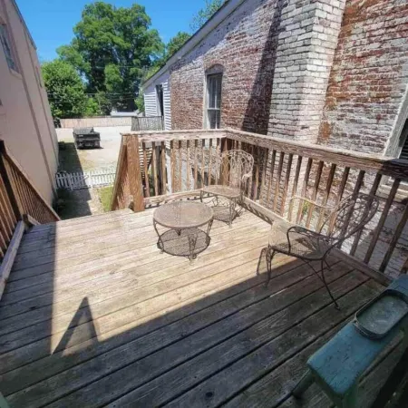 Stay downtown within walking distance of restaurants, shopping, and breweries!