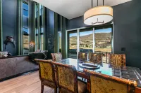 Summer at the Lake! Swimming Hiking Biking Beach Mountain Perfection! Views! Superior Luxury Home!