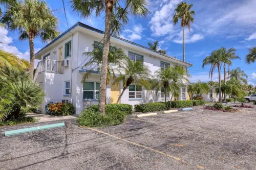 BeachTrail Lodging - Homestays