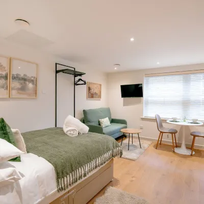 Lindenstone Apartments Hotels near Maidstone Museum