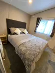 Elegant 2 Bed One and Half Bath Caravan in Holiday Resort - Sleeps 6 Отели в г. 