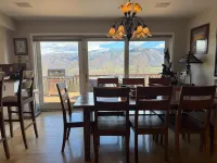 Charming 3 Bedroom family house with hot tub on 2 acres panoramic views