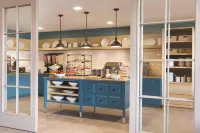 Country Inn & Suites by Radisson, Lawrence, KS - Desayuno