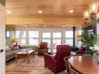 Water's Edge Retreat Hotels in Wright County
