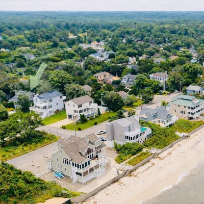 Water Views - 3 Min Walk to Private Beach - Luxury 5-Star Rated Beach House