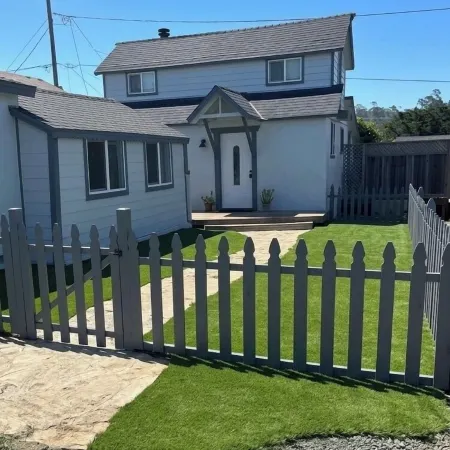Cambria Cute Cottage with Private Deck