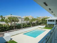 Beach Haus Key Biscayne II Hotels in Key Biscayne