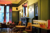West End Hotel - Hostales