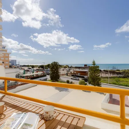 Max Crib Sea View Apart with AC and Garage