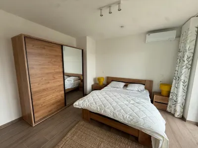 City Apartment With Terrace Hotels in 