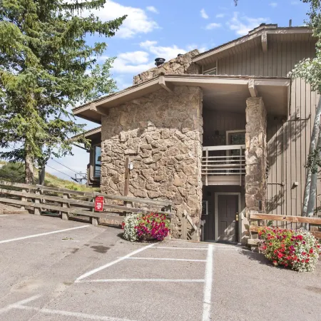 Aspen Alps Spacious 3 Bedroom Apartments - Full Kitchen, Free Wifi & Parking