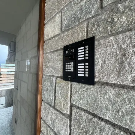 Bormio Apartments al pradais giardino est Отели в г. Бормио