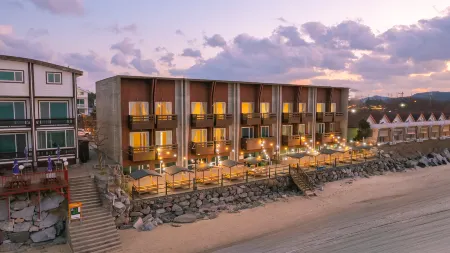 Taean Awesome Khan Pension